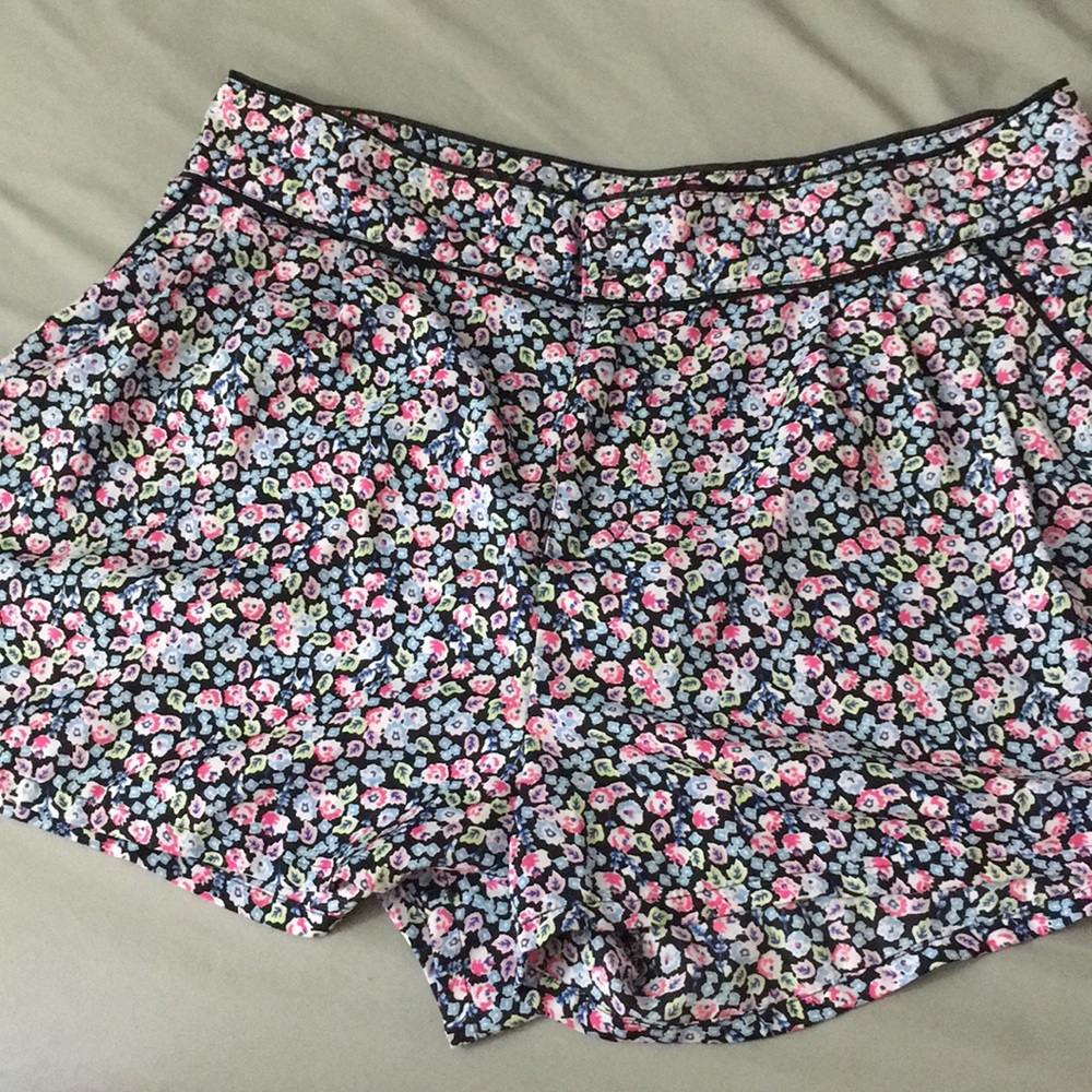 H&M floral shorts